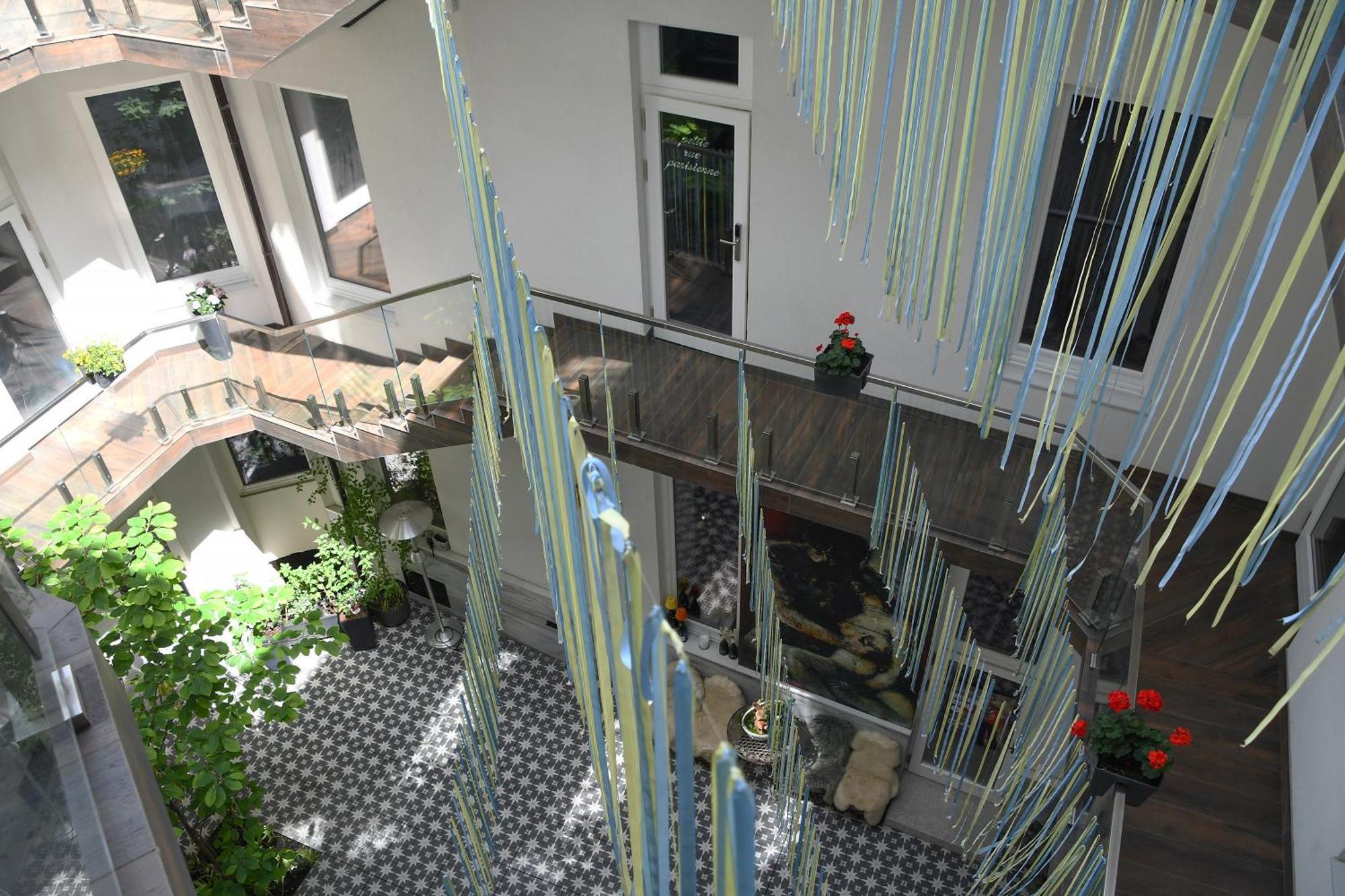 Mola Mola Apart Hotel Lviv Exterior photo